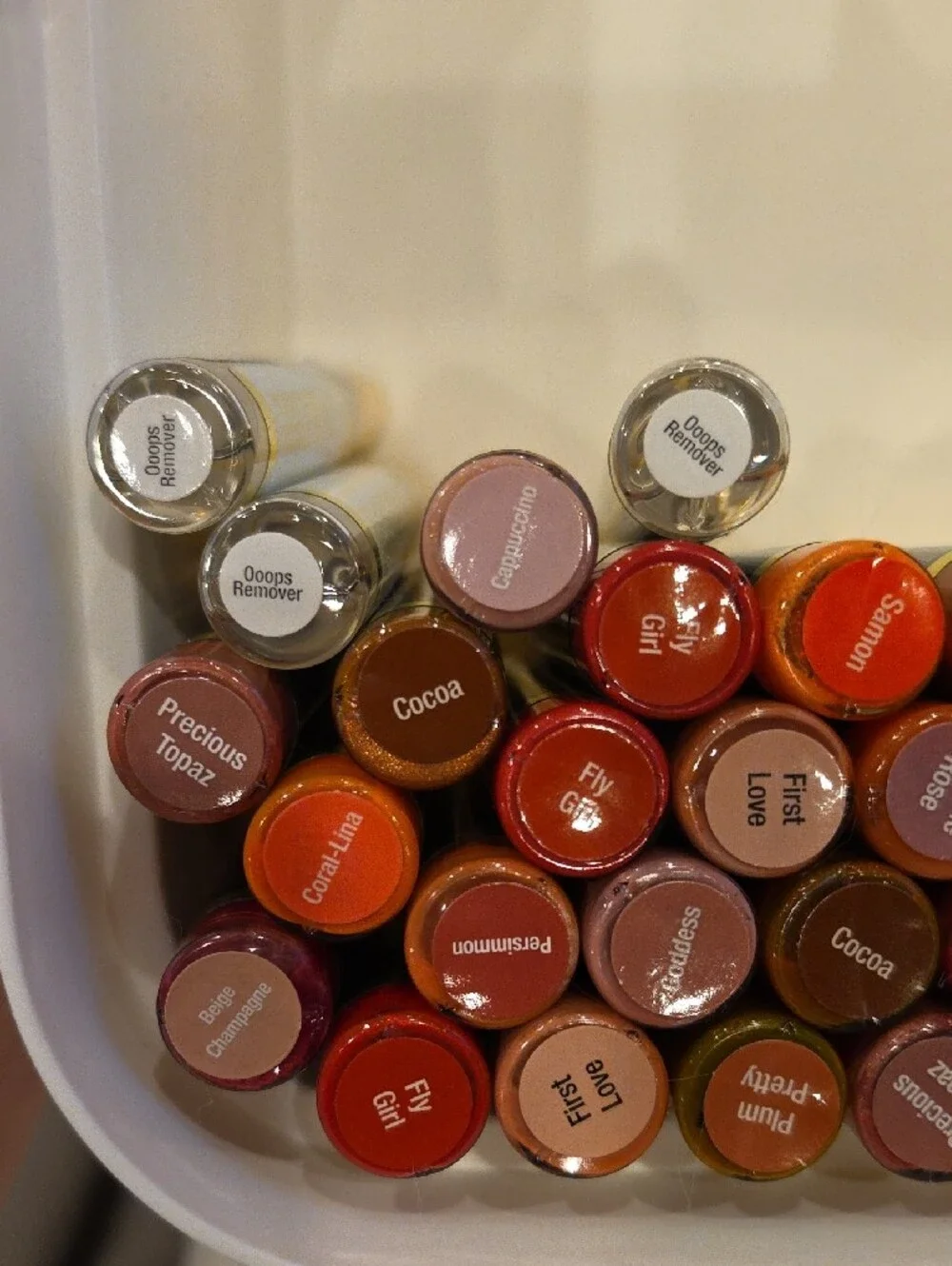 34 LipSense Lipstick Bundle - Reds, Pinks, Browns, Coral, Black, Plus 4 Removers